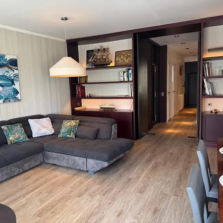 Apartmán Tour De La Chaine, Vieux Port, Grand *