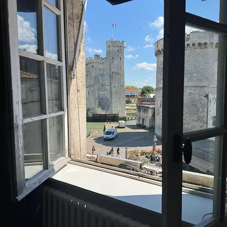 Tour De La Chaine, Vieux Port, Grand Apartmán