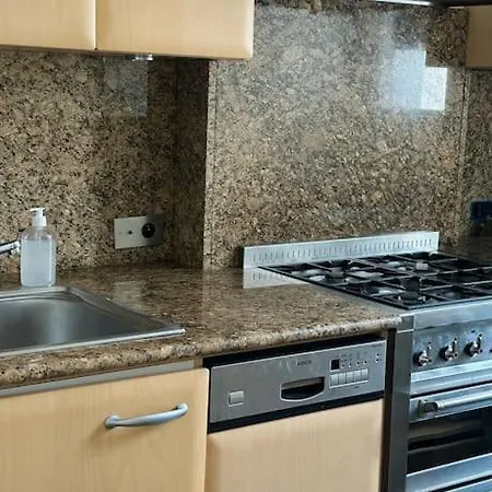 Tour De La Chaine, Vieux Port, Grand *